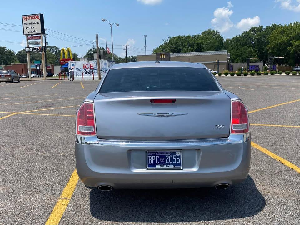 2014 Chrysler 300 Base photo 5