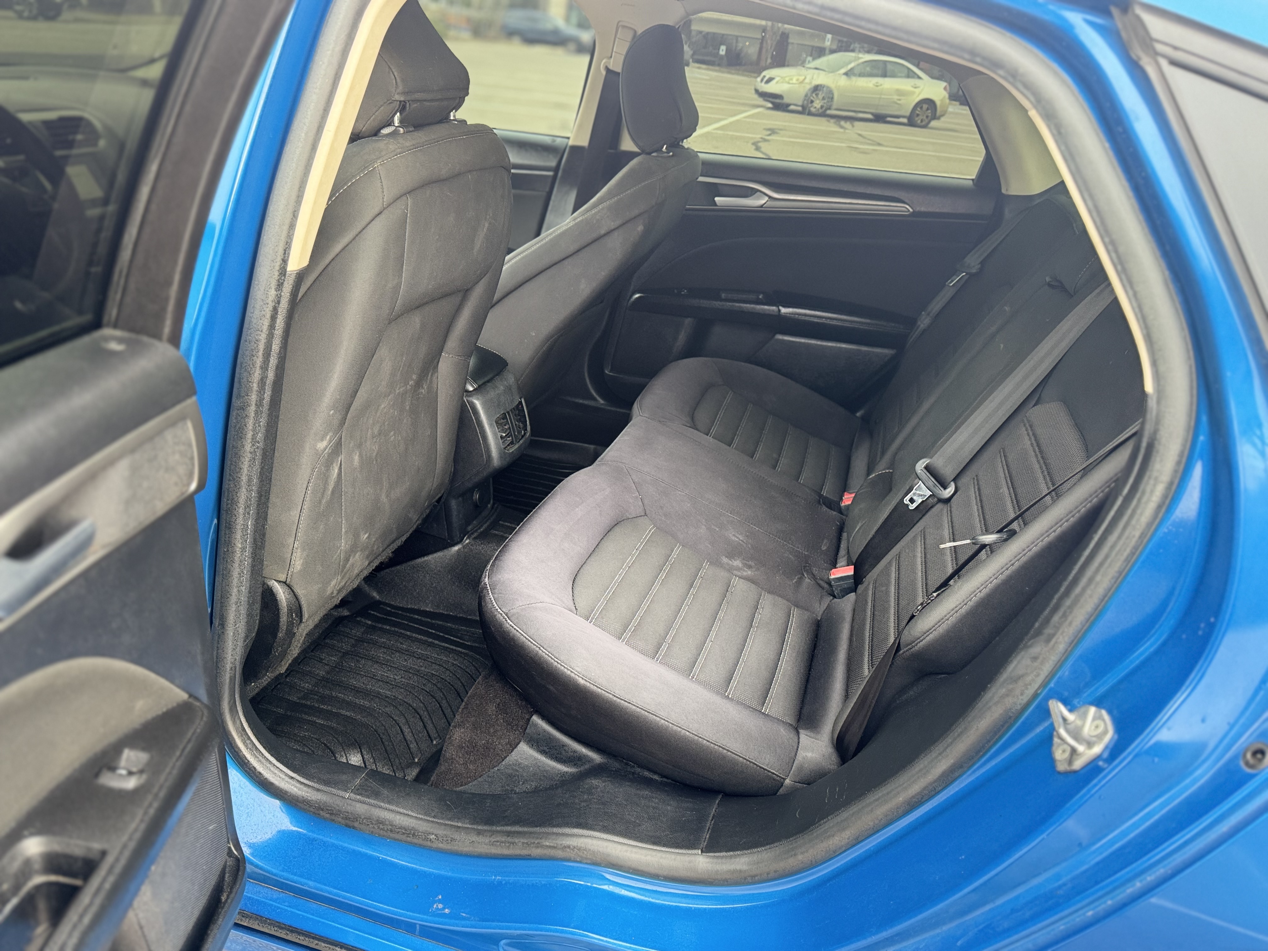 2020 Ford Fusion SE photo 11