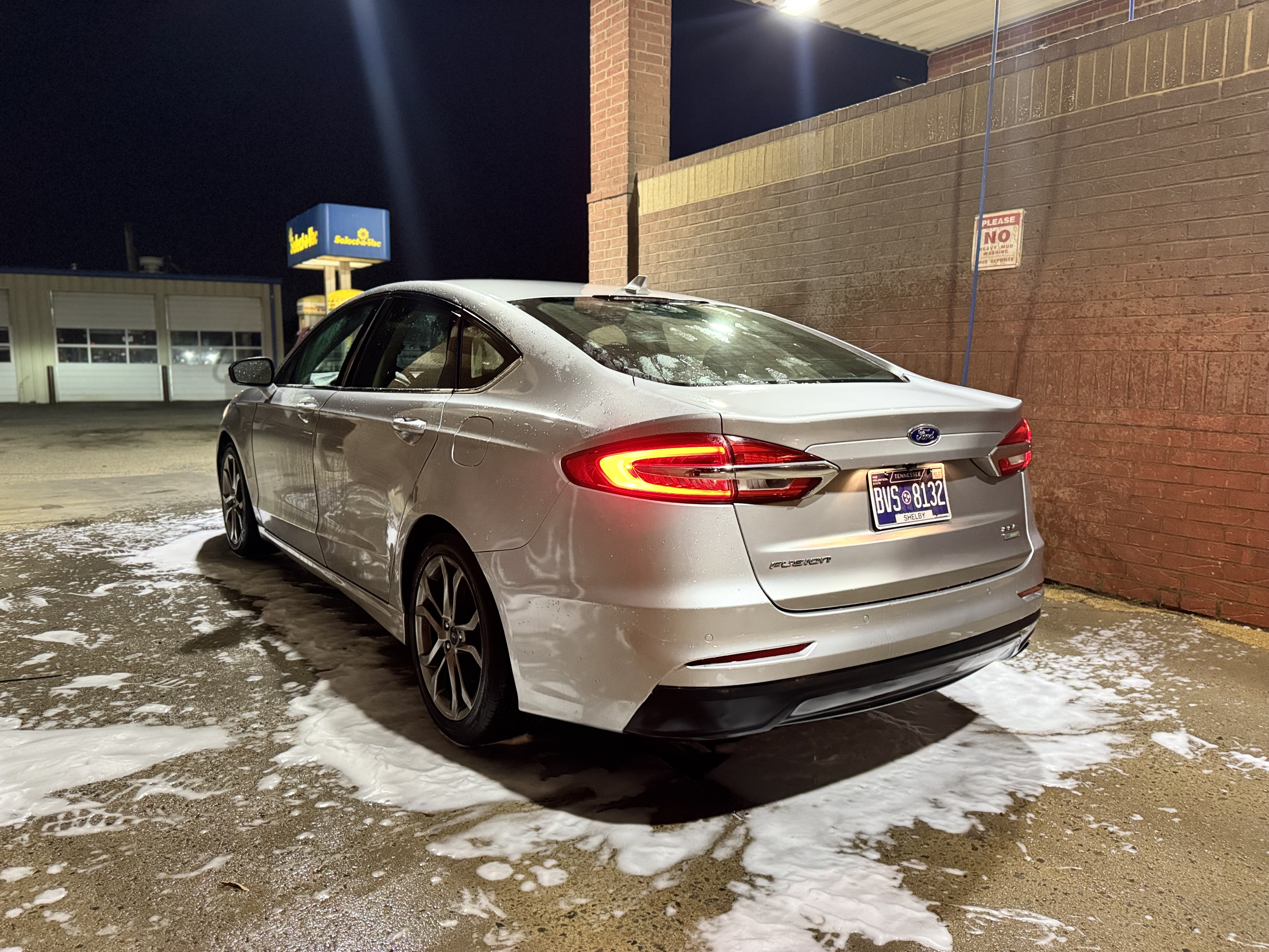 2020 Ford Fusion SEL photo 6