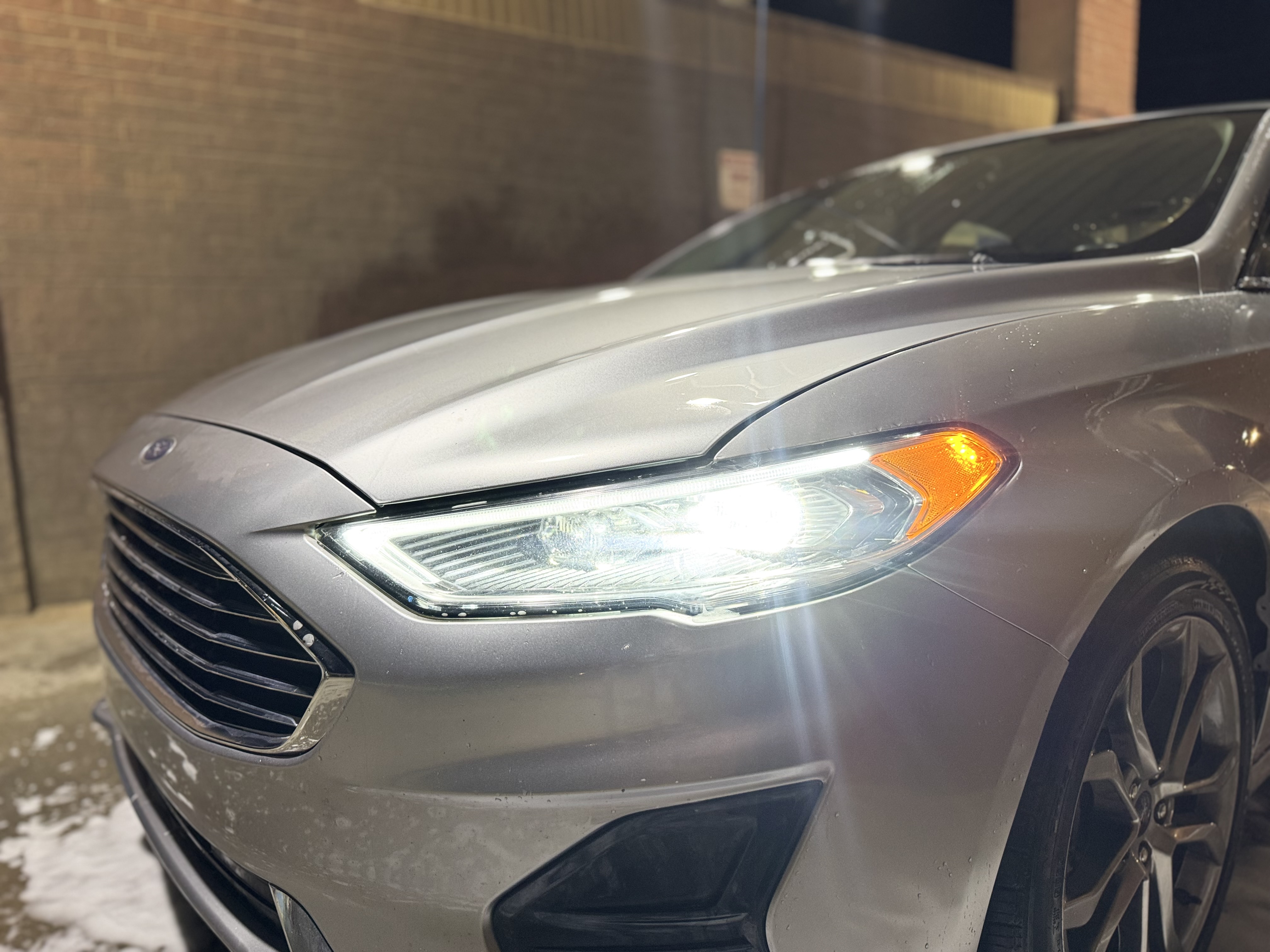 2020 Ford Fusion SEL photo 8