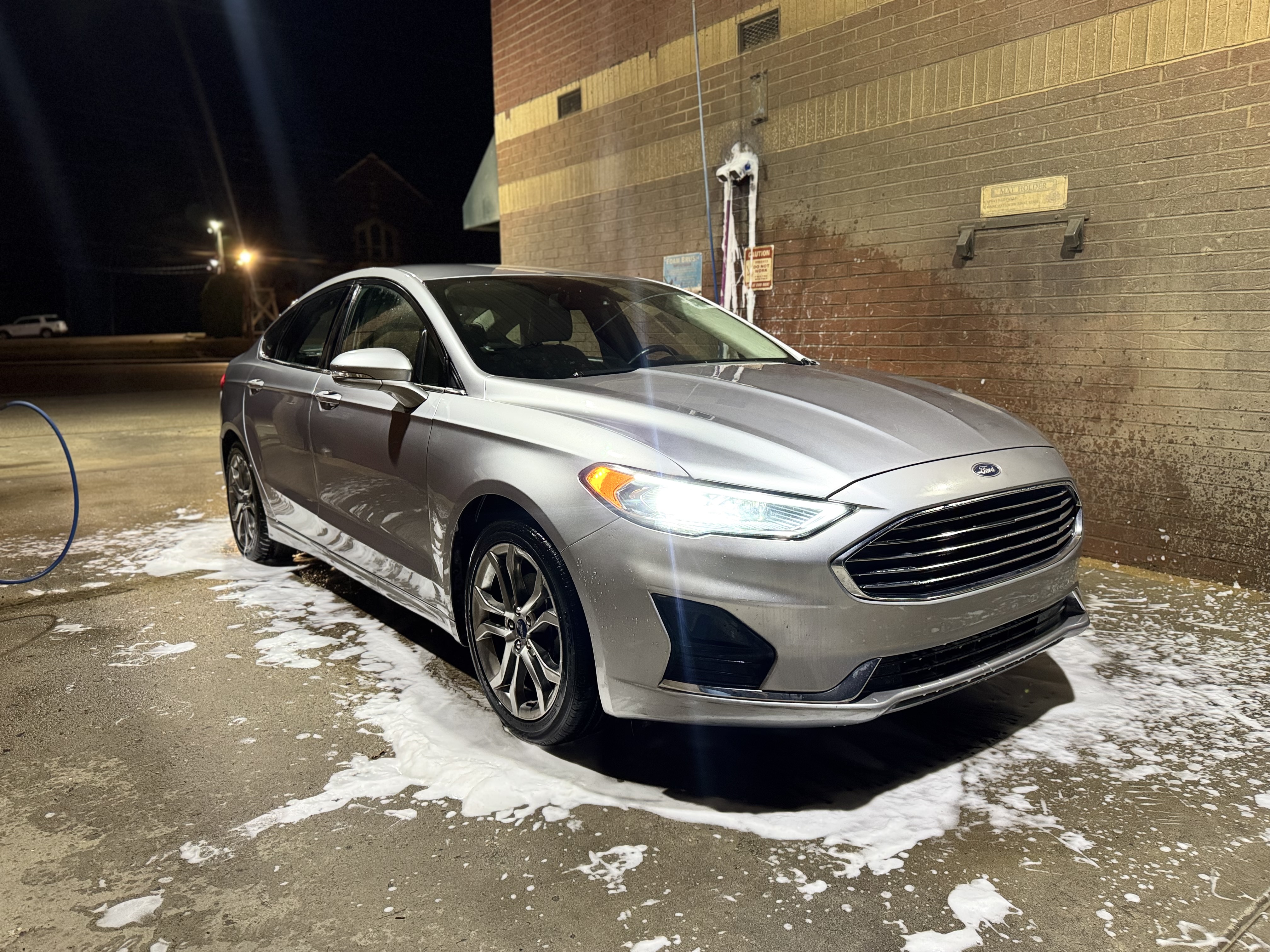 2020 Ford Fusion SEL photo 3