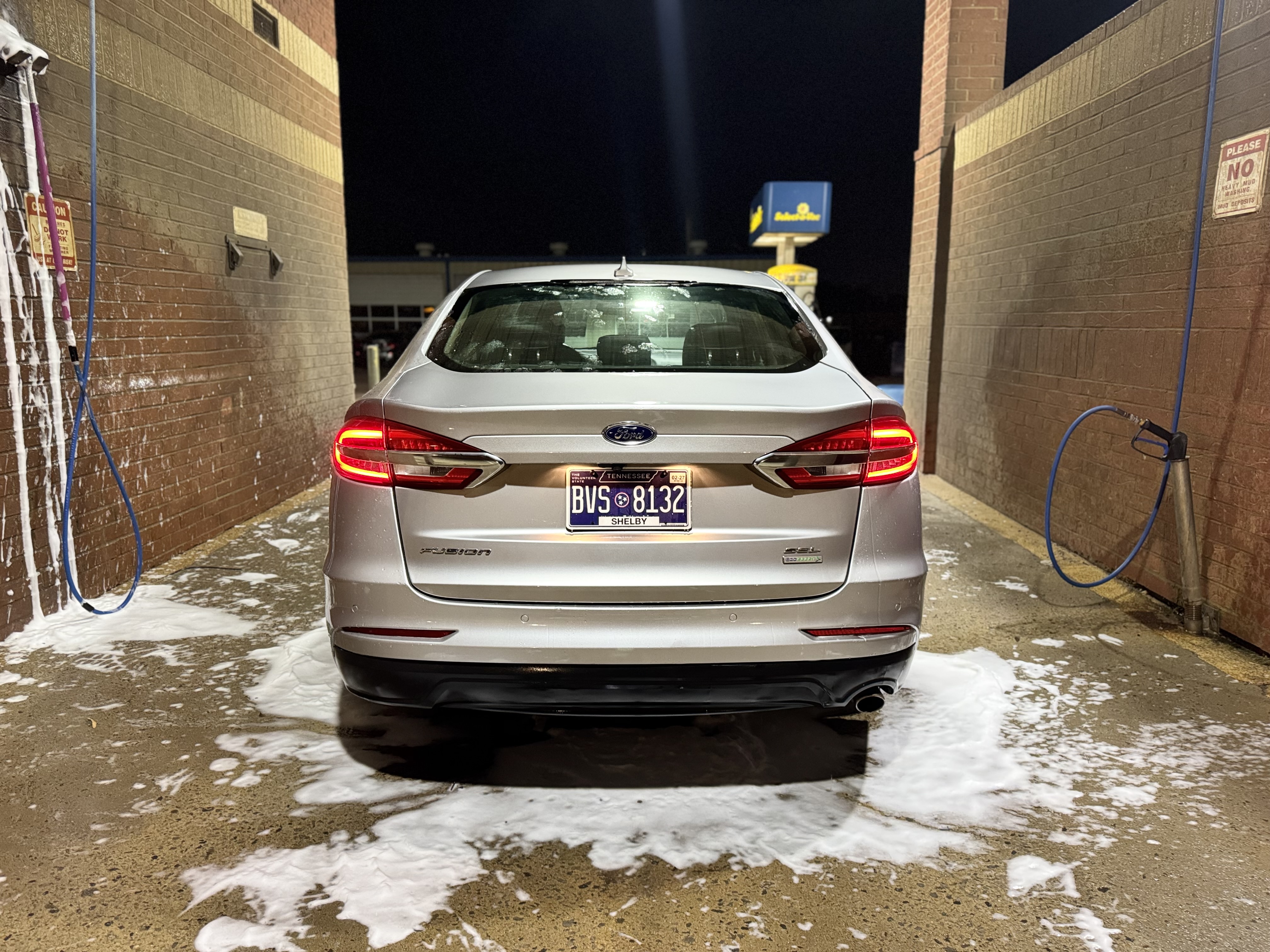 2020 Ford Fusion SEL photo 4