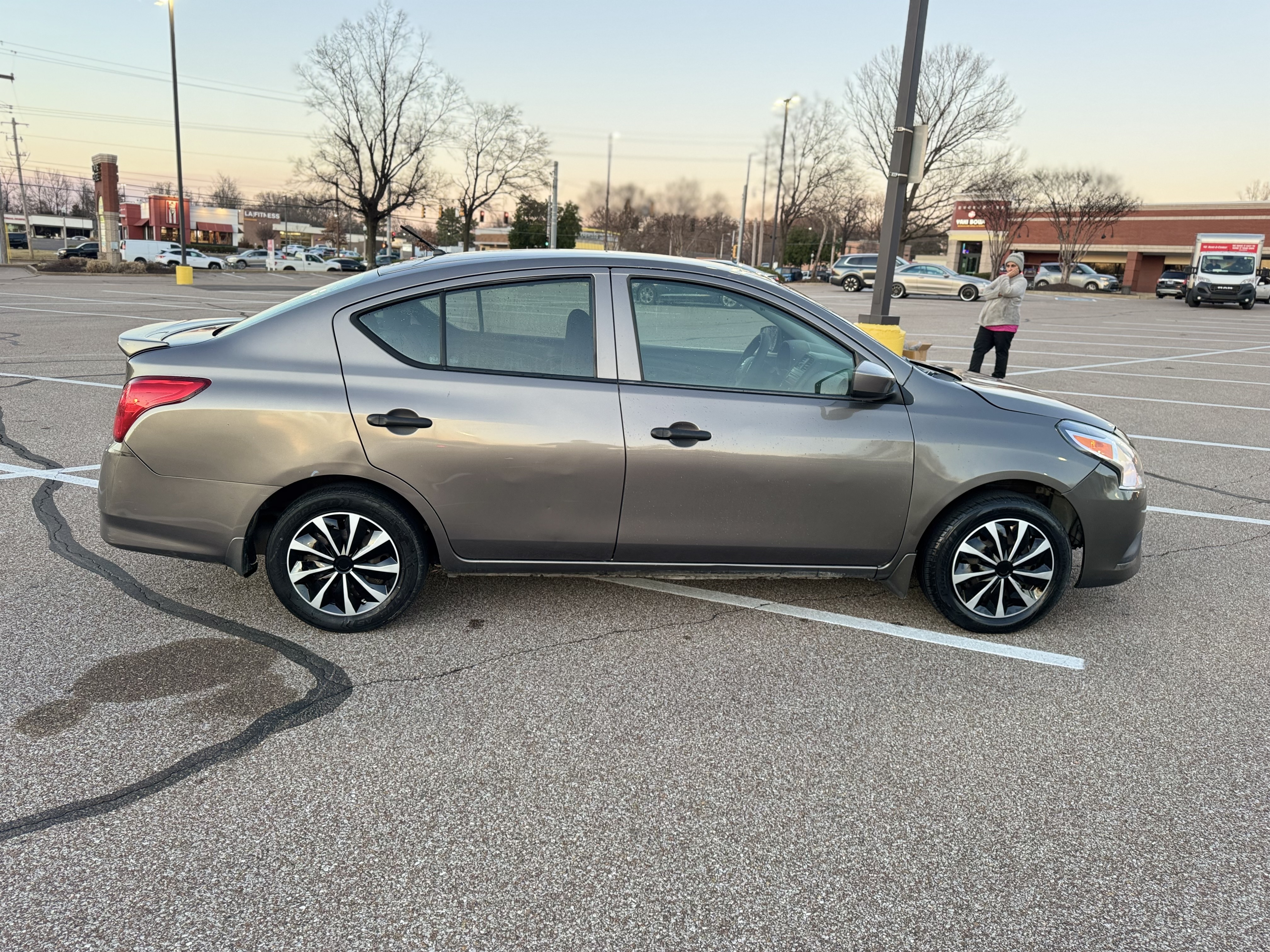 2016 Nissan Versa S Plus photo 7