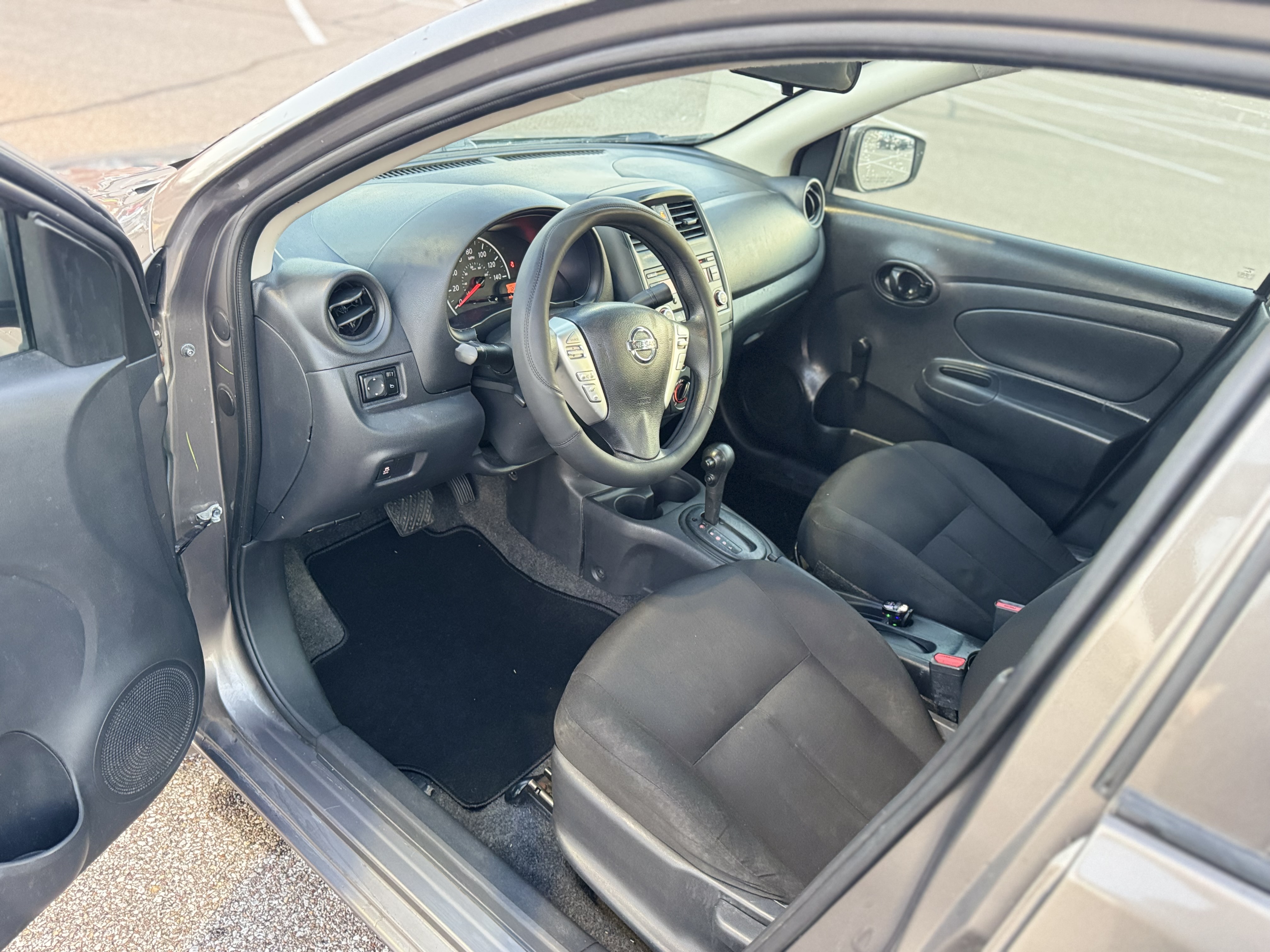 2016 Nissan Versa S Plus photo 12