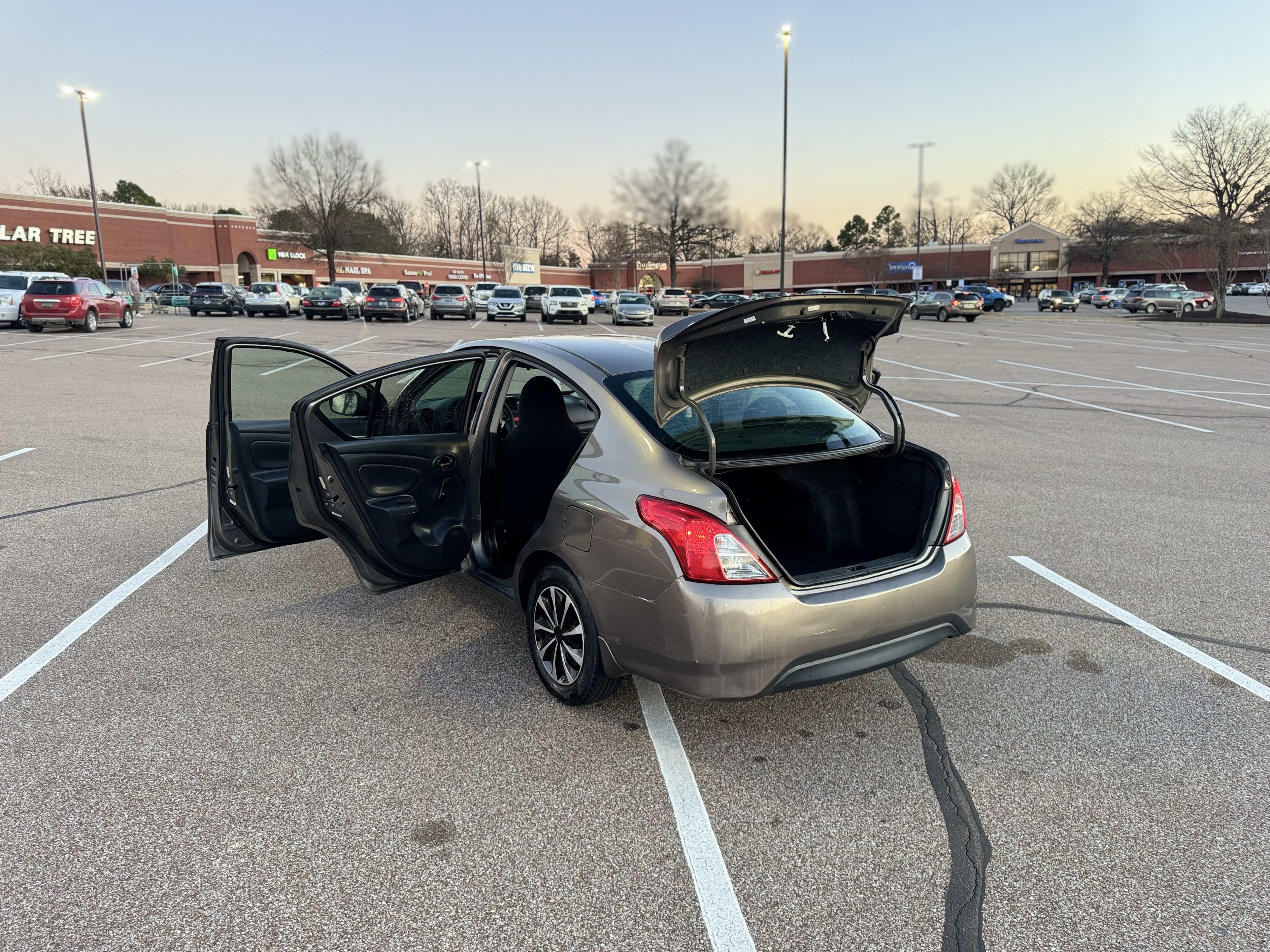 2016 Nissan Versa S Plus photo 20