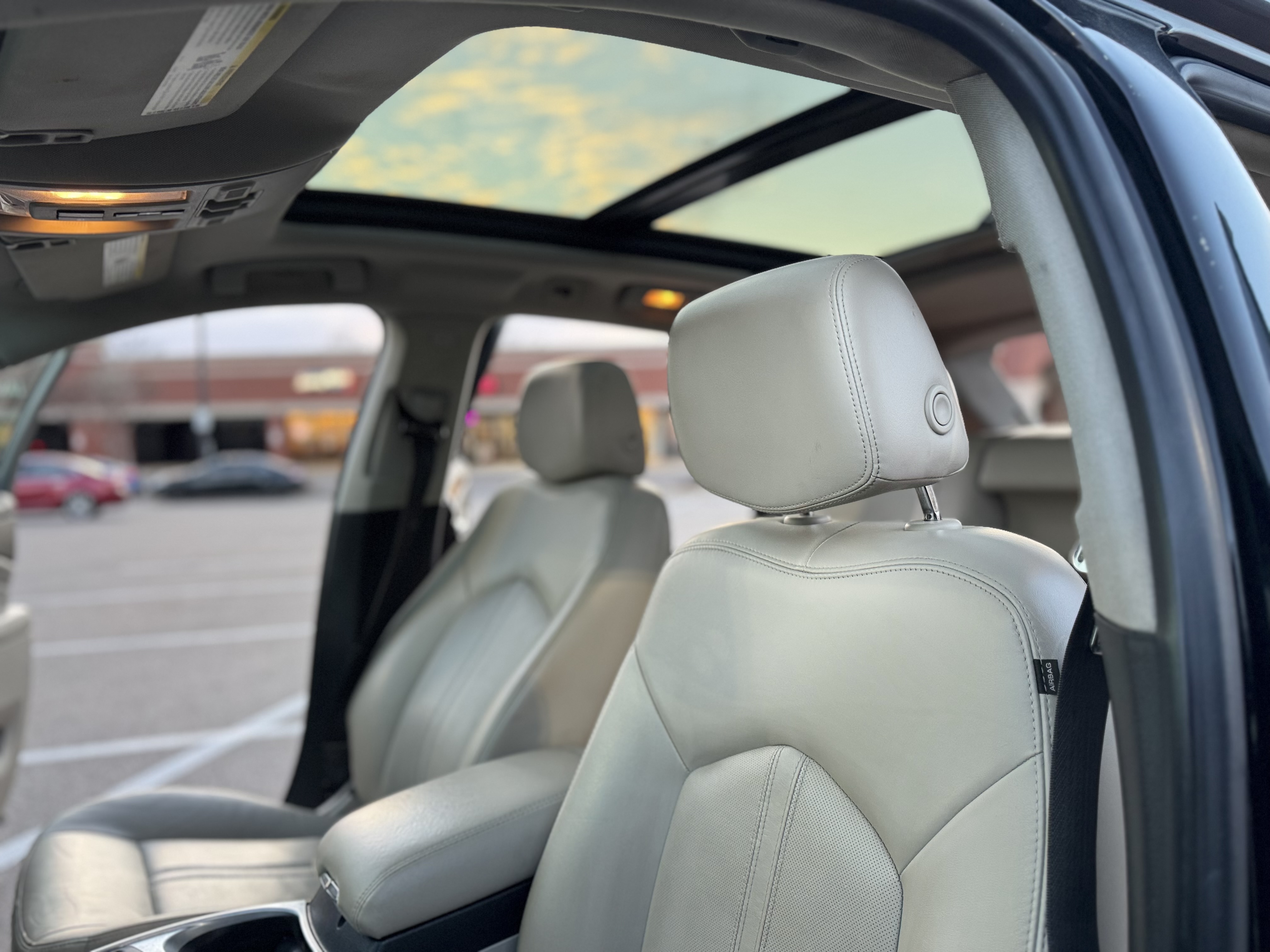 2015 Cadillac SRX Luxury Collection photo 3