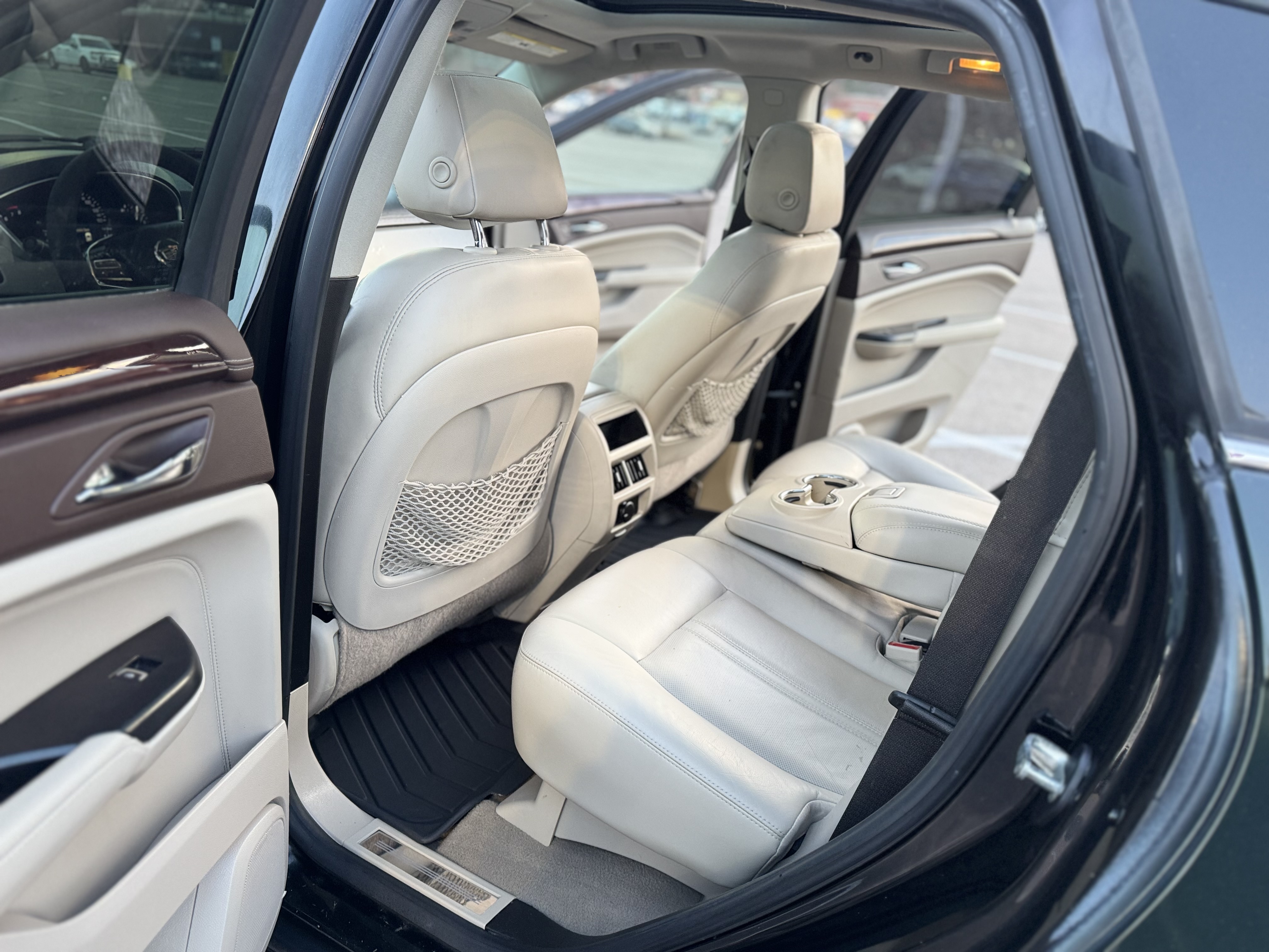 2015 Cadillac SRX Luxury Collection photo 2