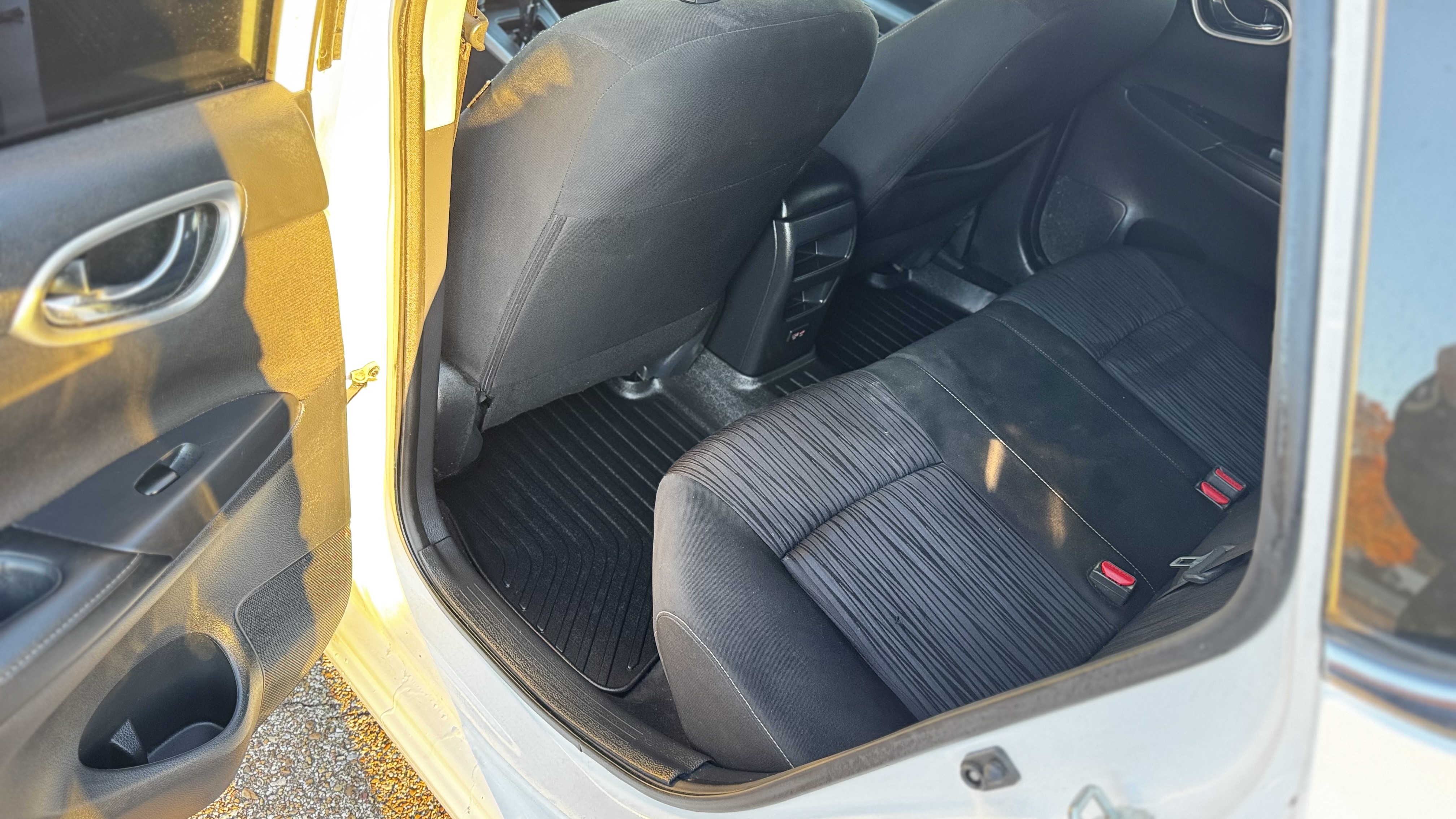 2019 Nissan Sentra SV photo 12