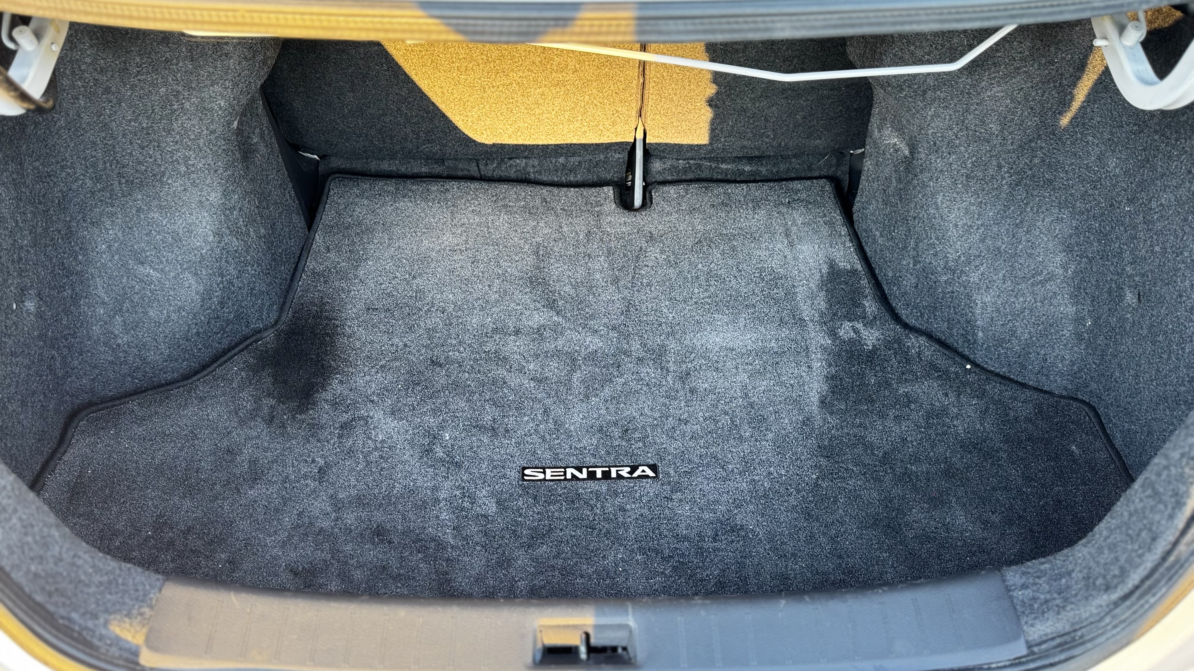 2019 Nissan Sentra SV photo 18