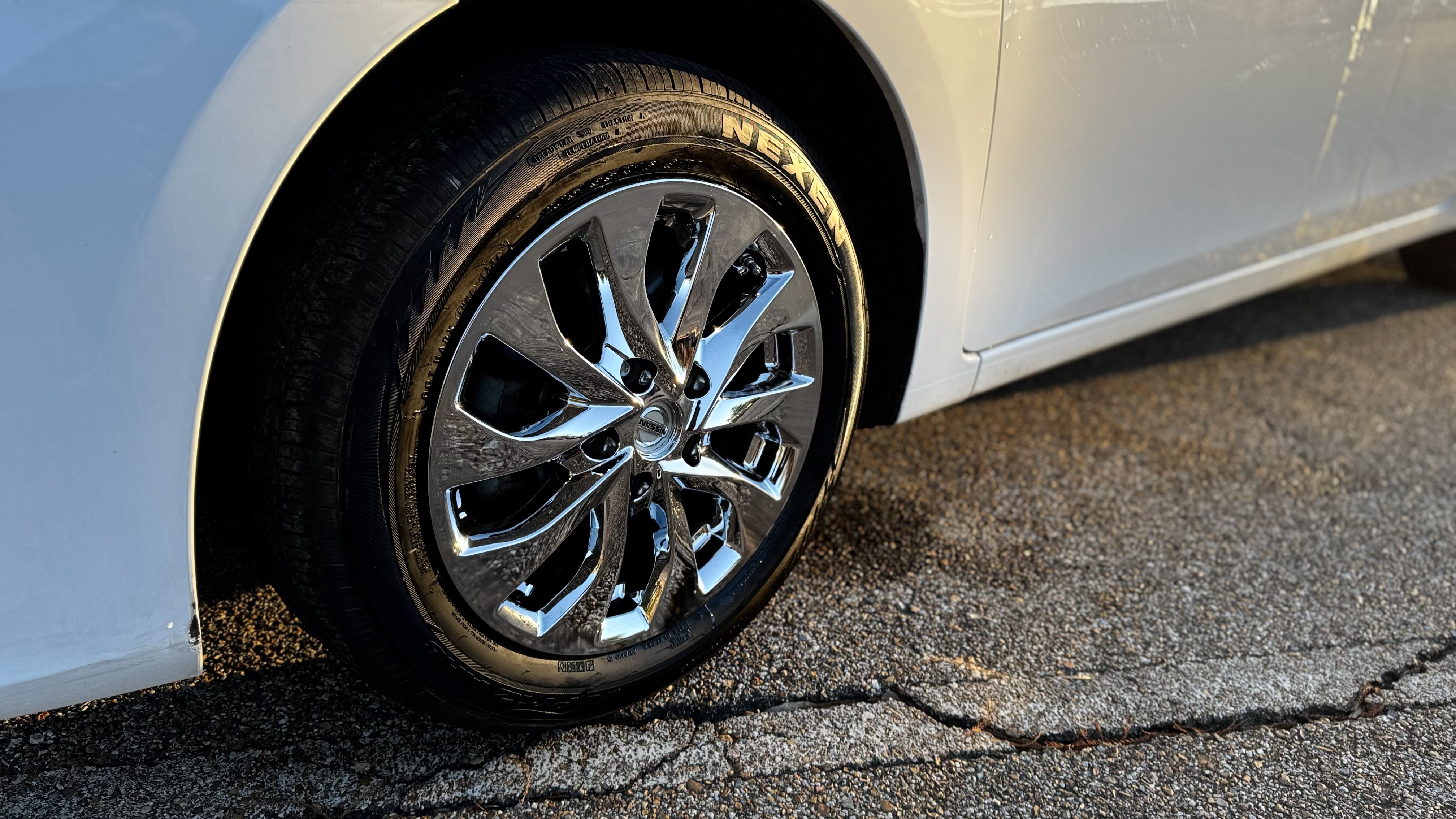 2019 Nissan Sentra SV photo 9