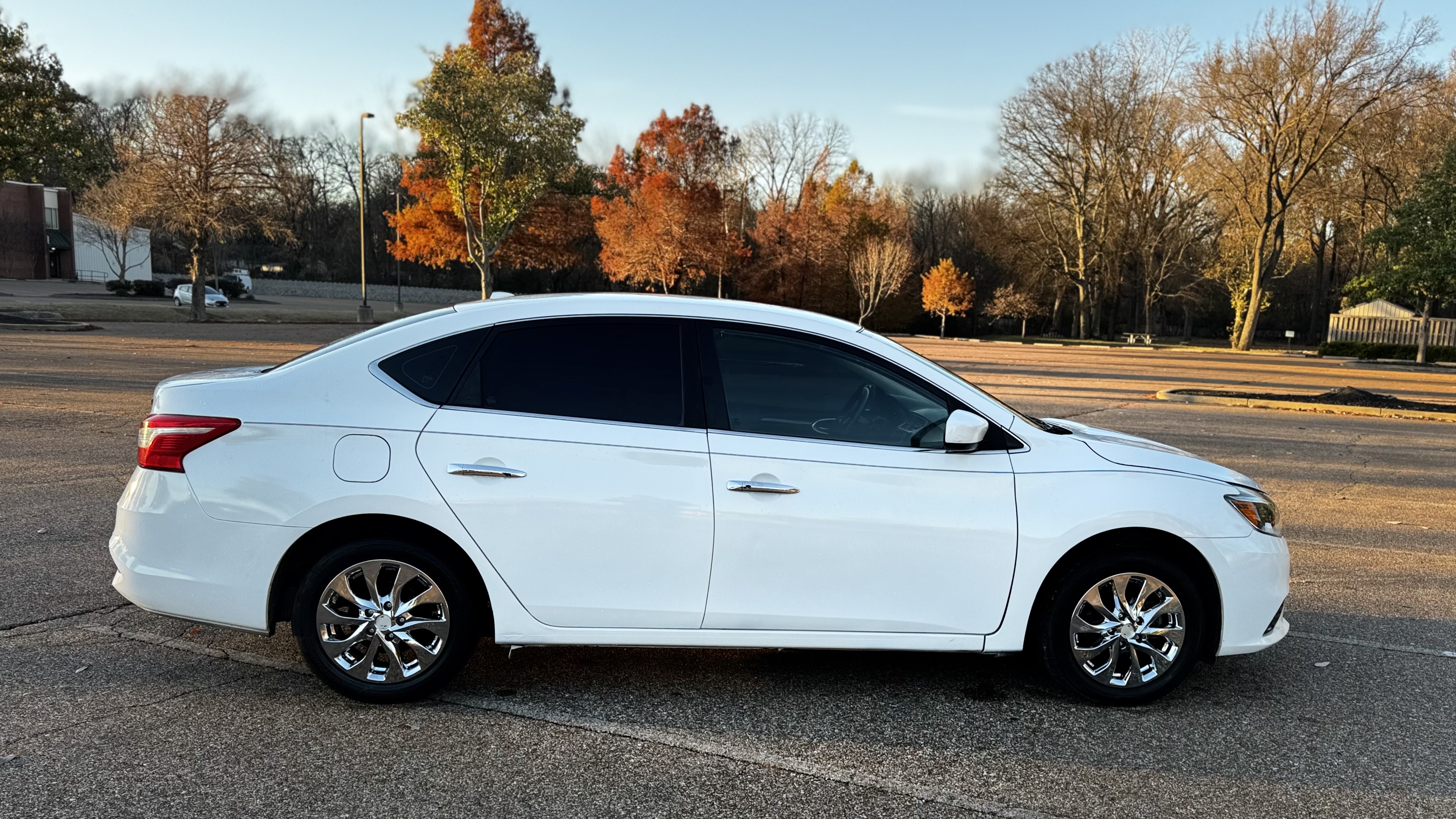 2019 Nissan Sentra SV photo 5