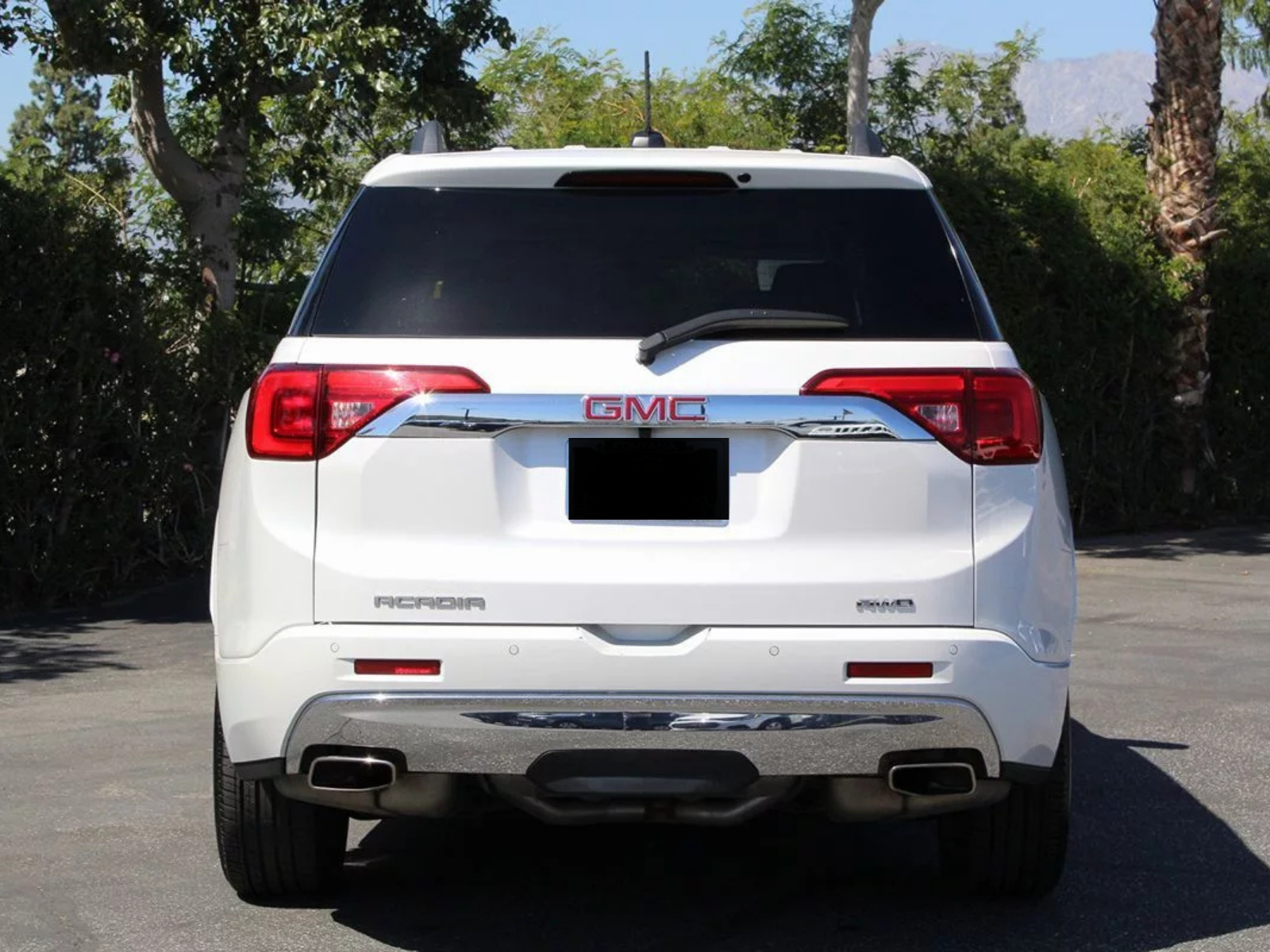 2017 GMC Acadia Denali photo 5