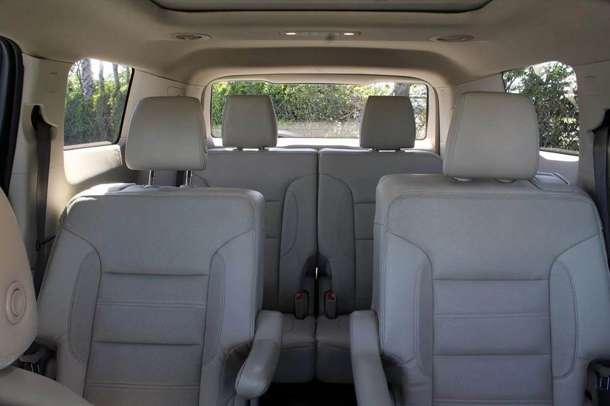 2017 GMC Acadia Denali photo 12