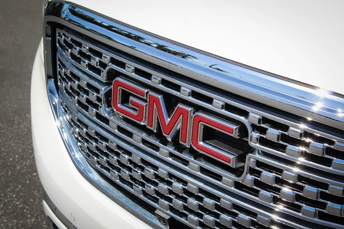 2017 GMC Acadia Denali photo 19