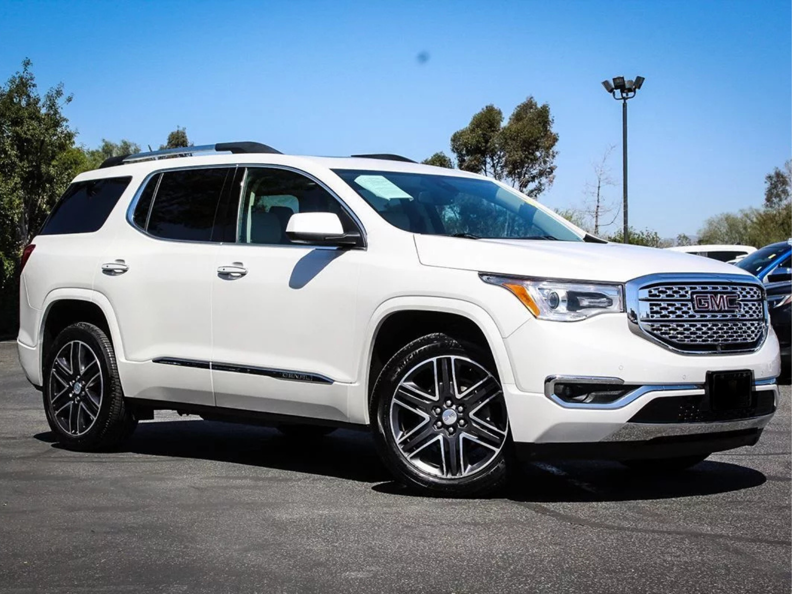 2017 GMC Acadia Denali photo 4