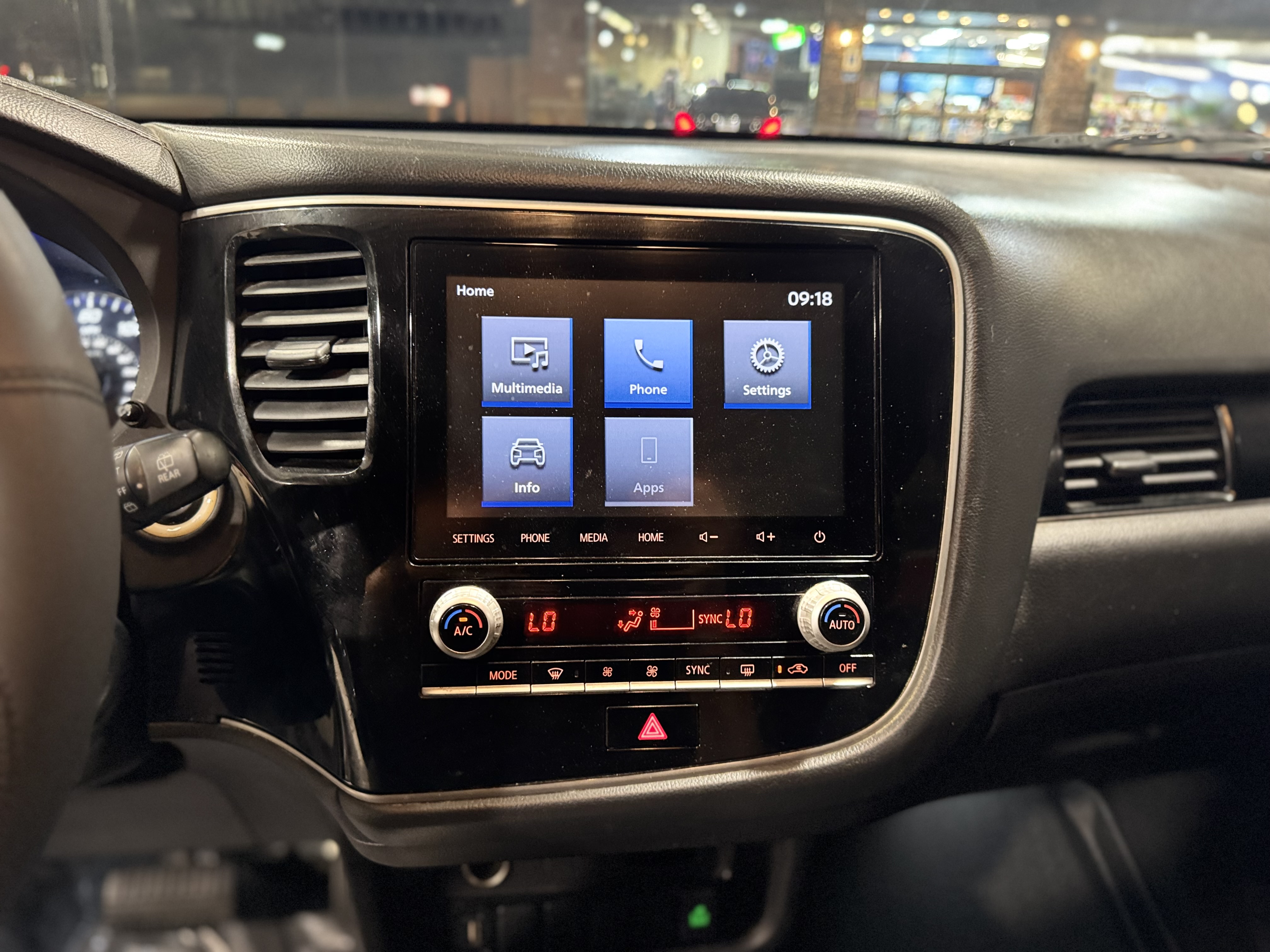 2020 Mitsubishi Outlander SE photo 12