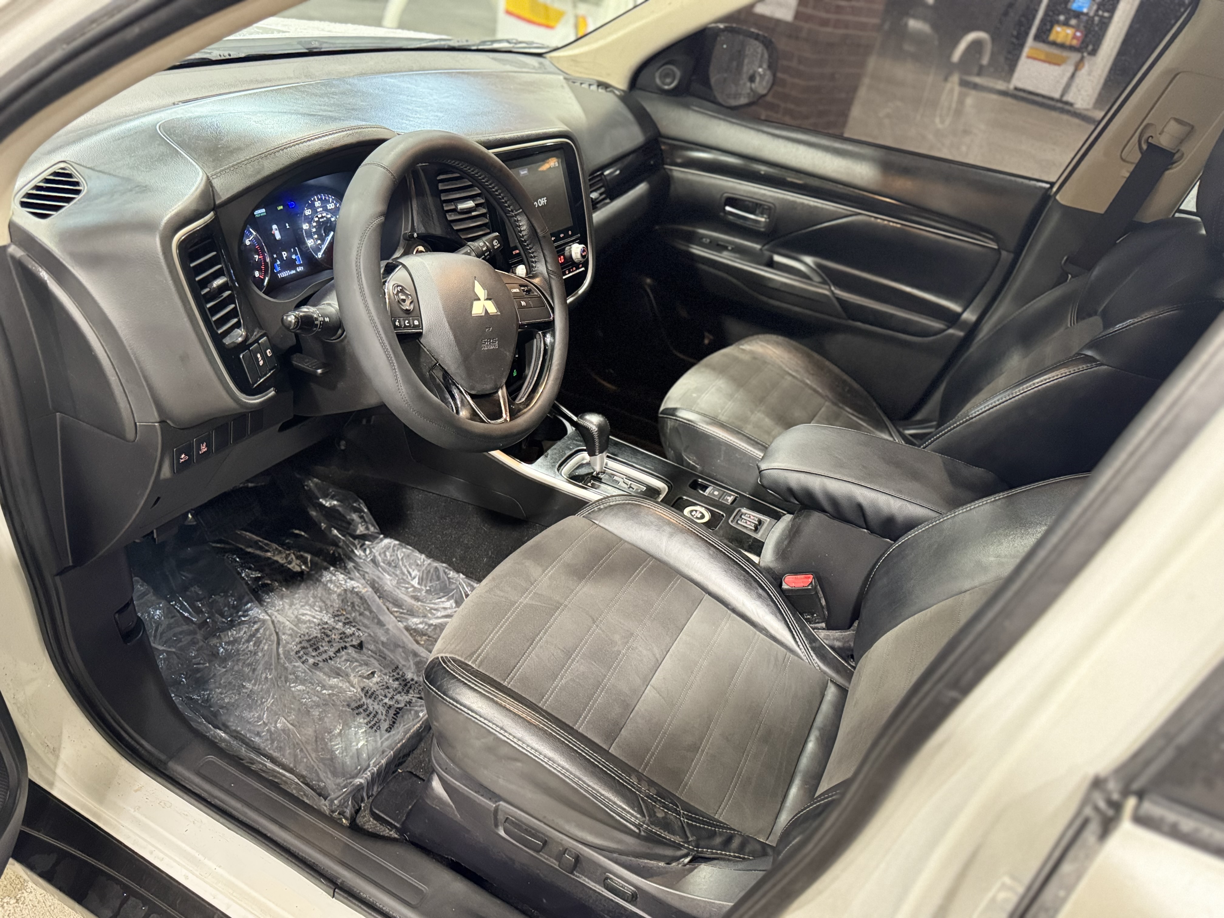 2020 Mitsubishi Outlander SE photo 11