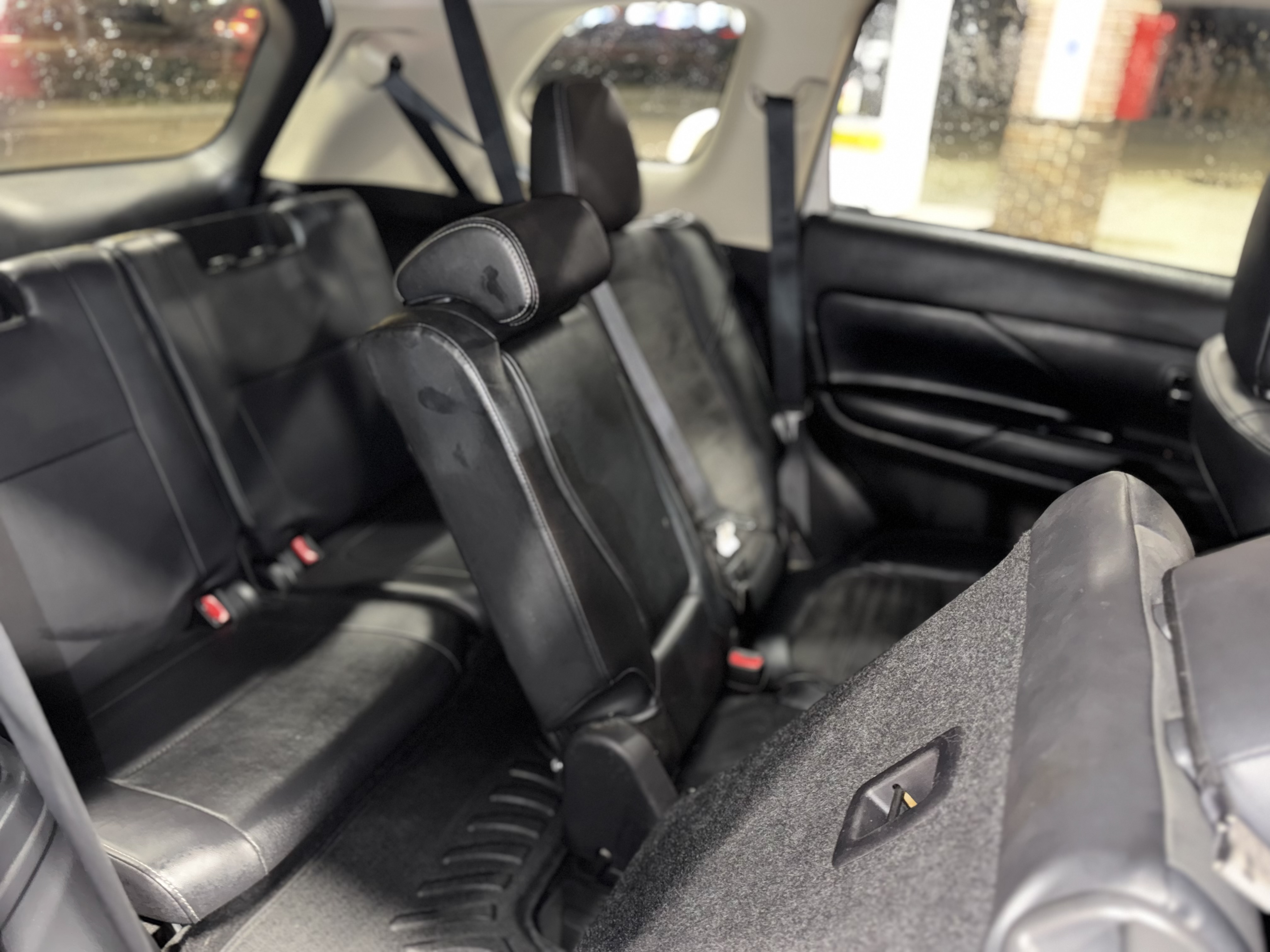 2020 Mitsubishi Outlander SE photo 18
