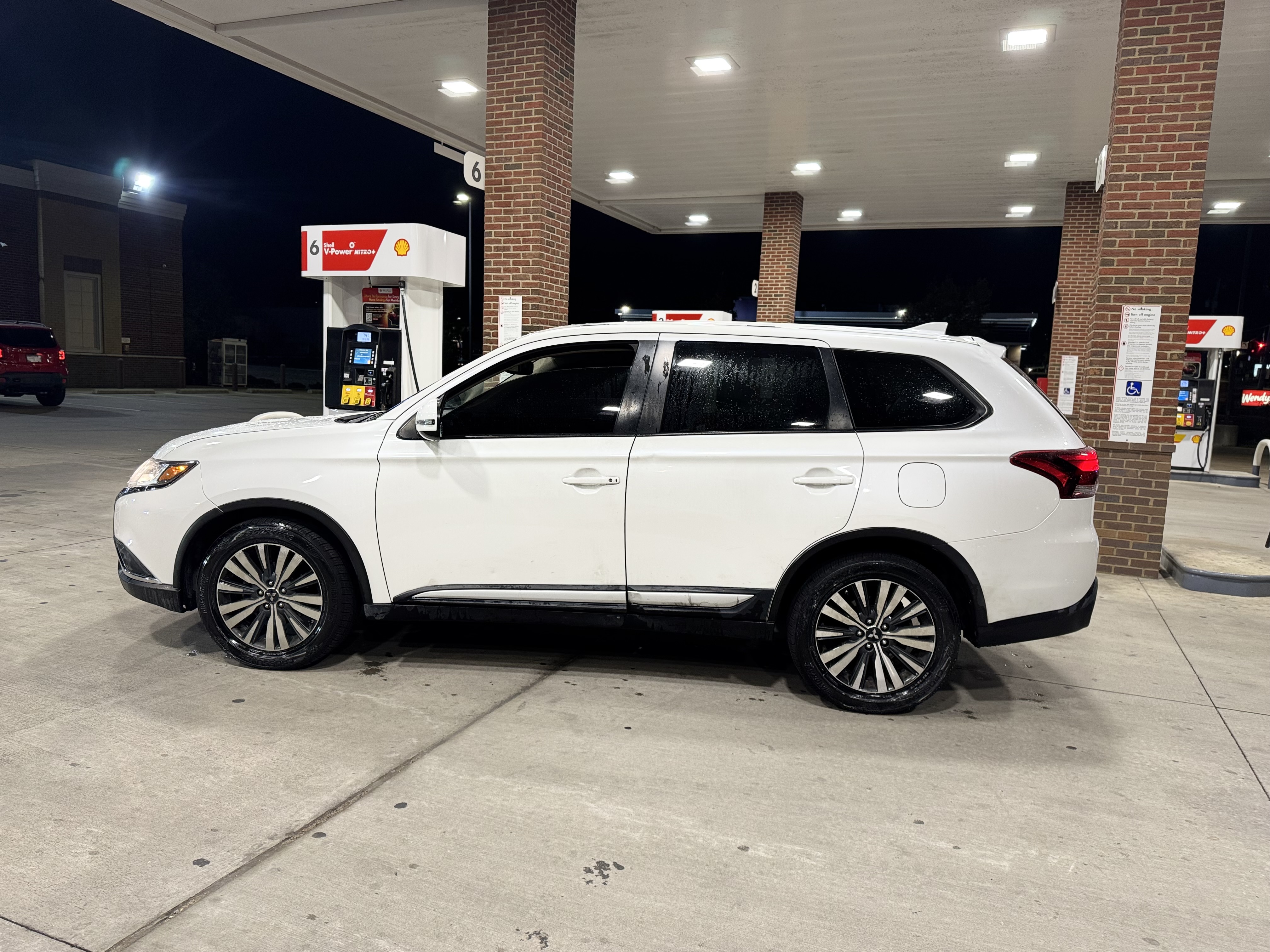2020 Mitsubishi Outlander SE photo 5