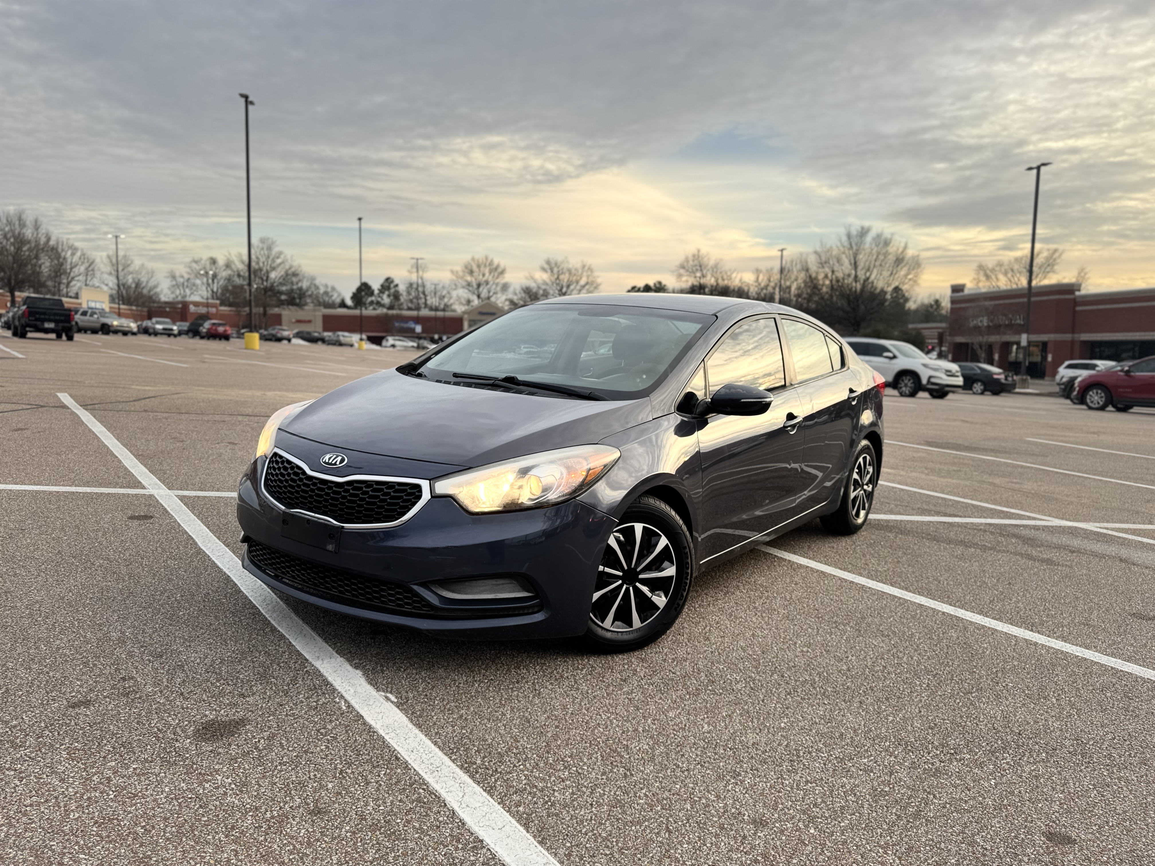 2015 2015 Kia Forte LX — currently leased on contract