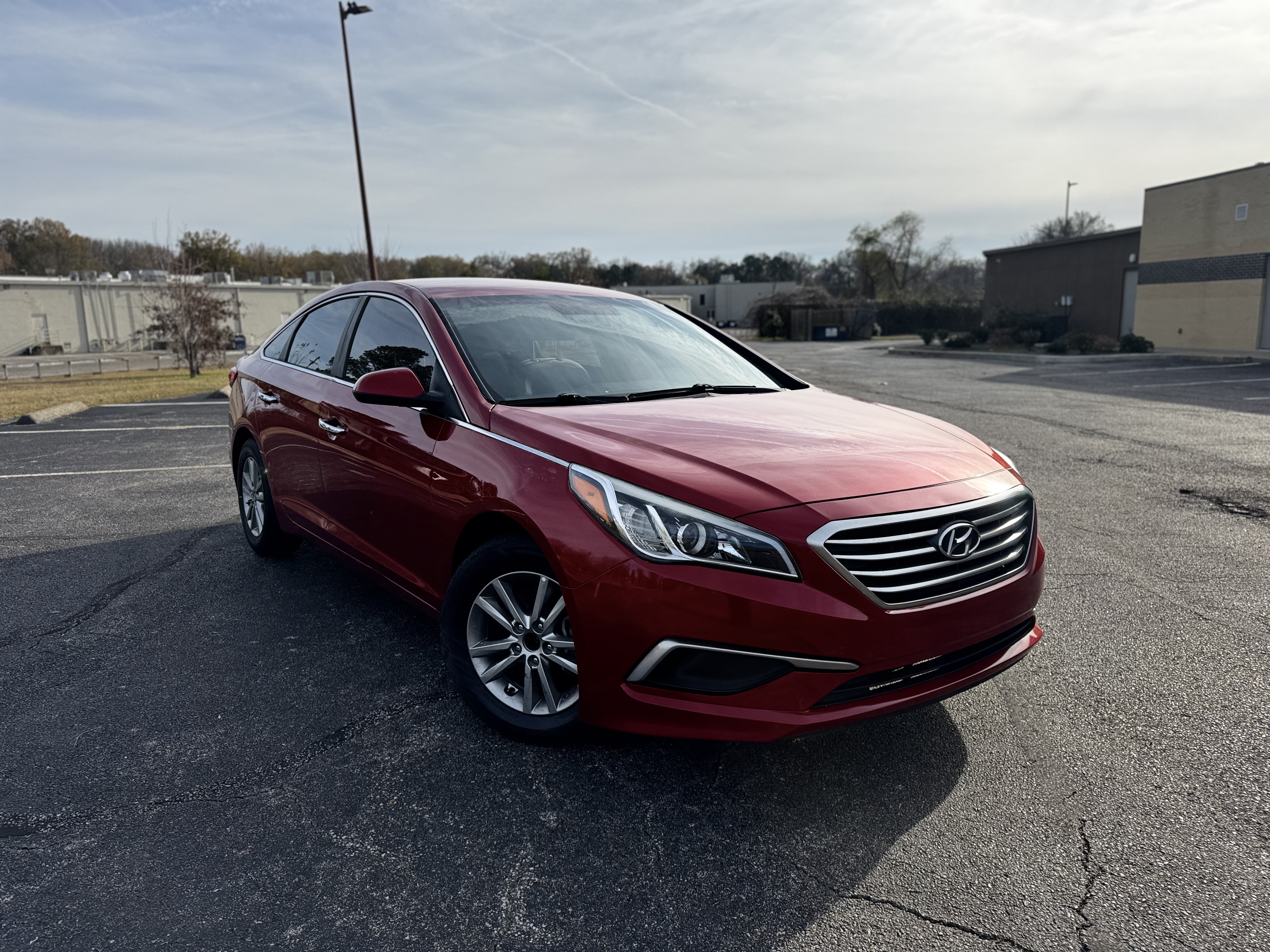 2017 Hyundai Sonata 2.4L photo 3