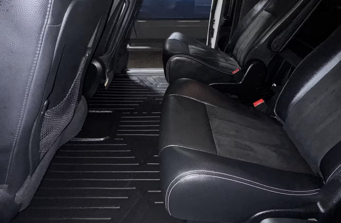 2017 Dodge Grand Caravan SXT photo 17