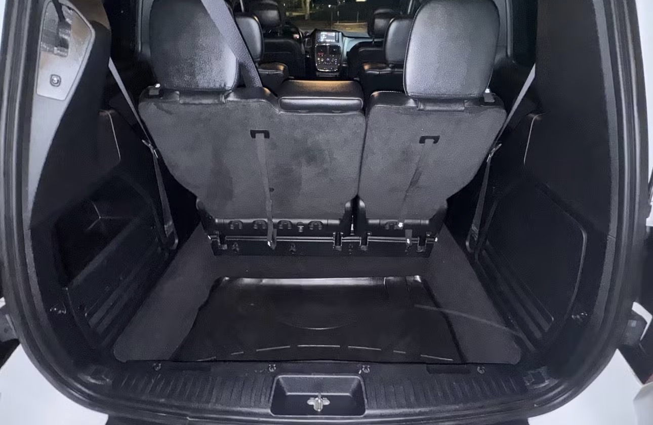 2017 Dodge Grand Caravan SXT photo 18