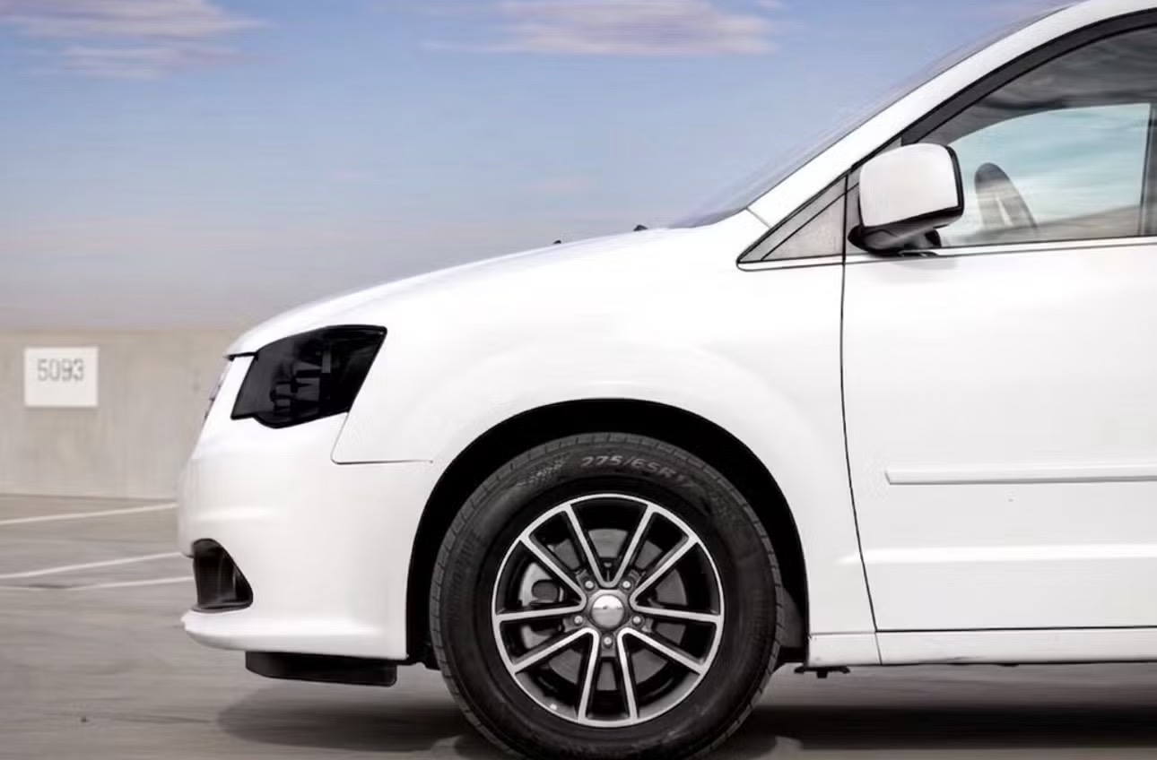2017 Dodge Grand Caravan SXT photo 2