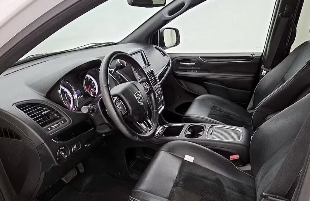 2017 Dodge Grand Caravan SXT photo 13