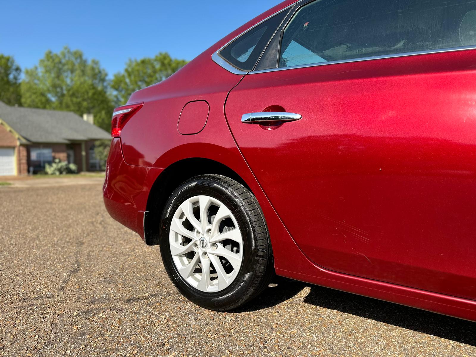 2019 Nissan Sentra SV photo 17