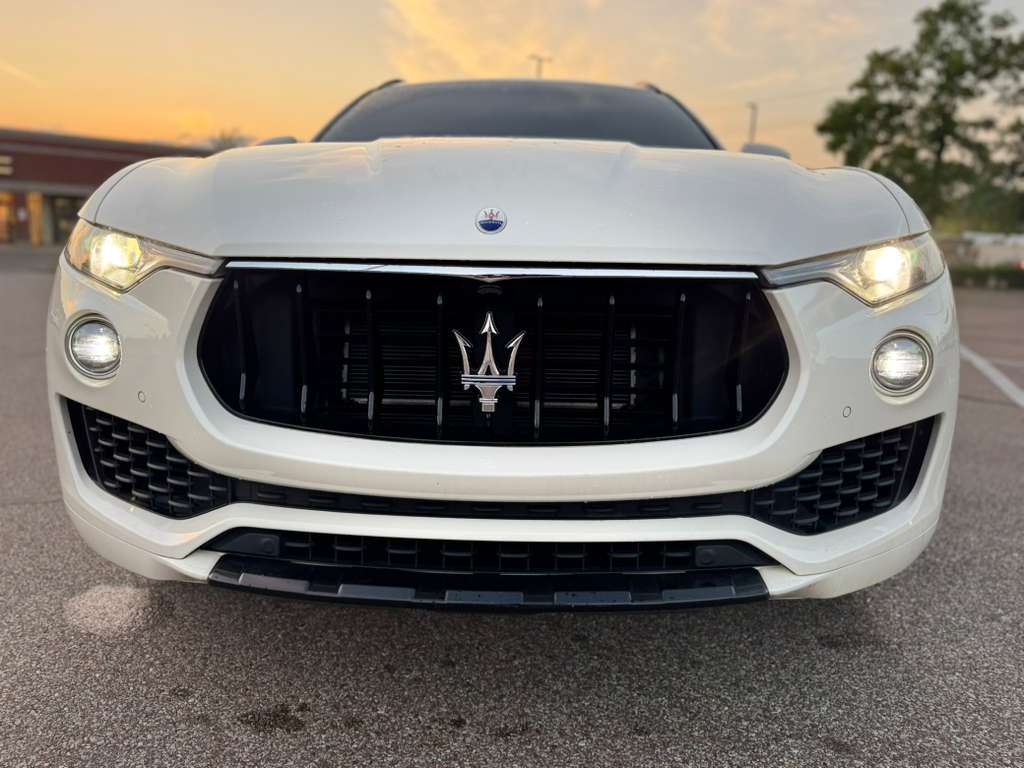 2018 Maserati Levante S GranSport photo 12