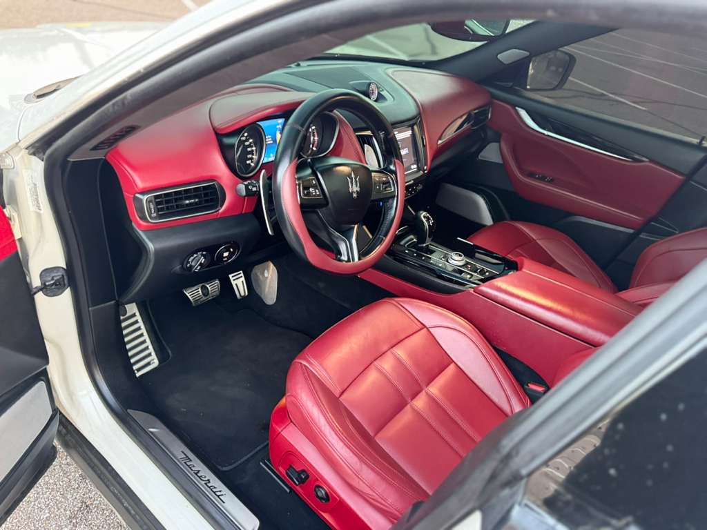 2018 Maserati Levante S GranSport photo 16
