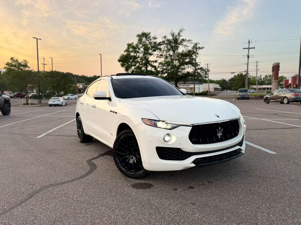 2018 Maserati Levante S GranSport photo 2