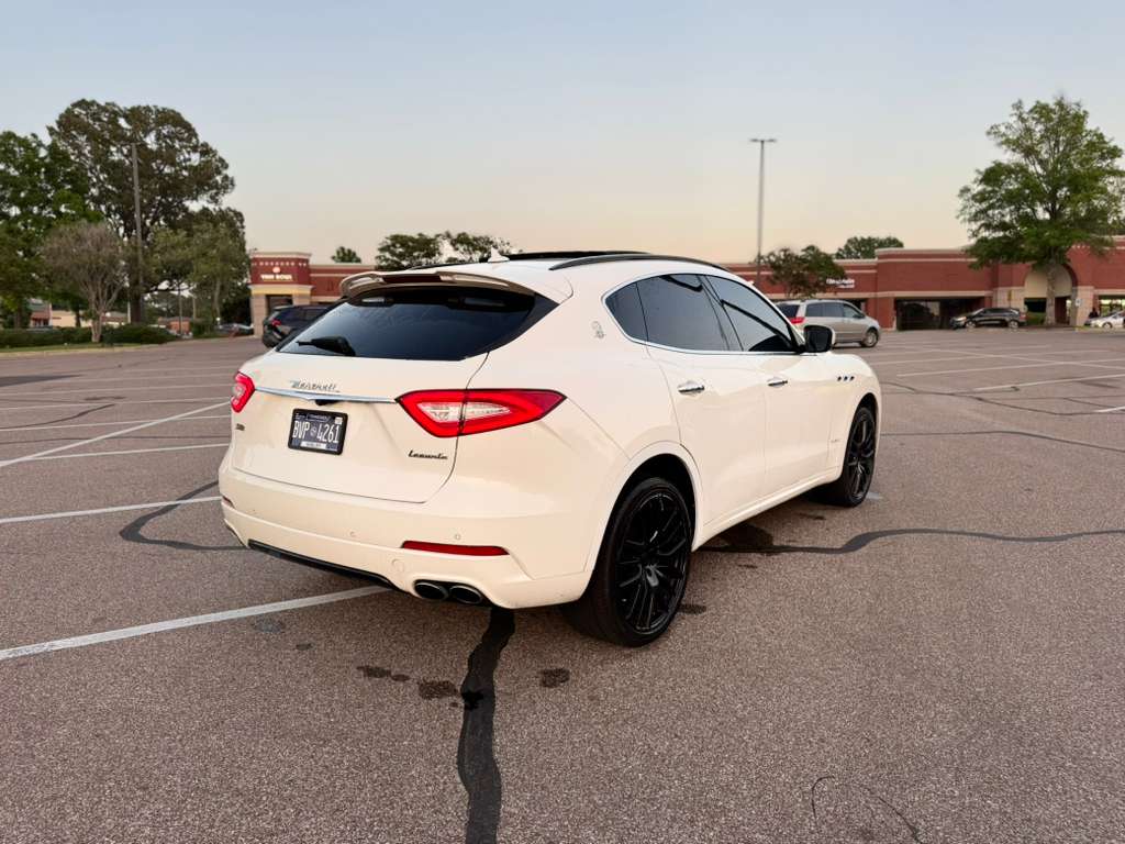 2018 Maserati Levante S GranSport photo 5
