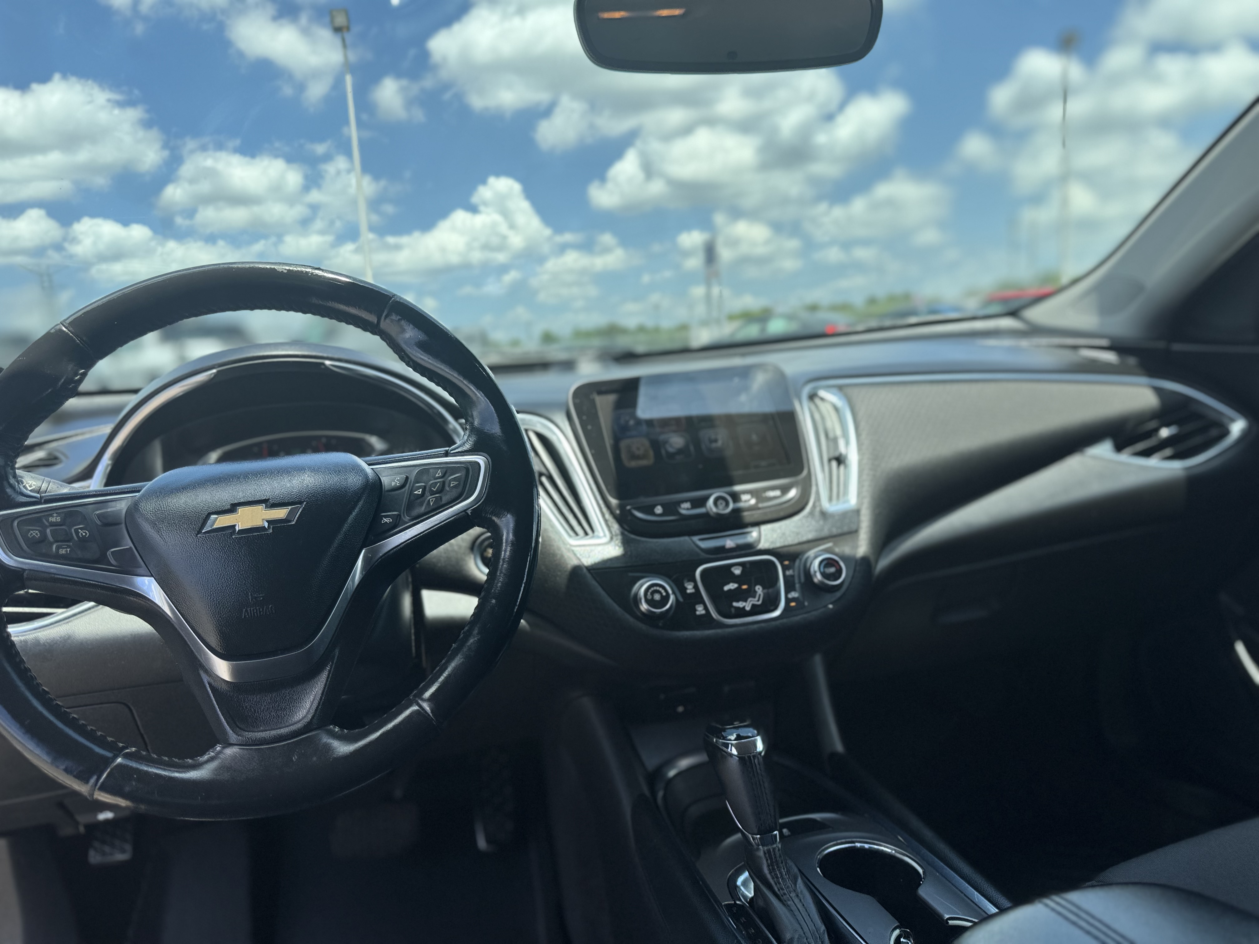 2018 Chevrolet Malibu LT photo 14